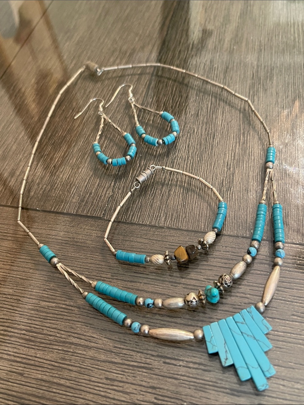 Vintage SouthwesternTurquoise Colored Stone Beaded Jewelry